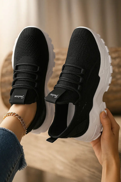 Lightweight and Breathable Sports Trainers